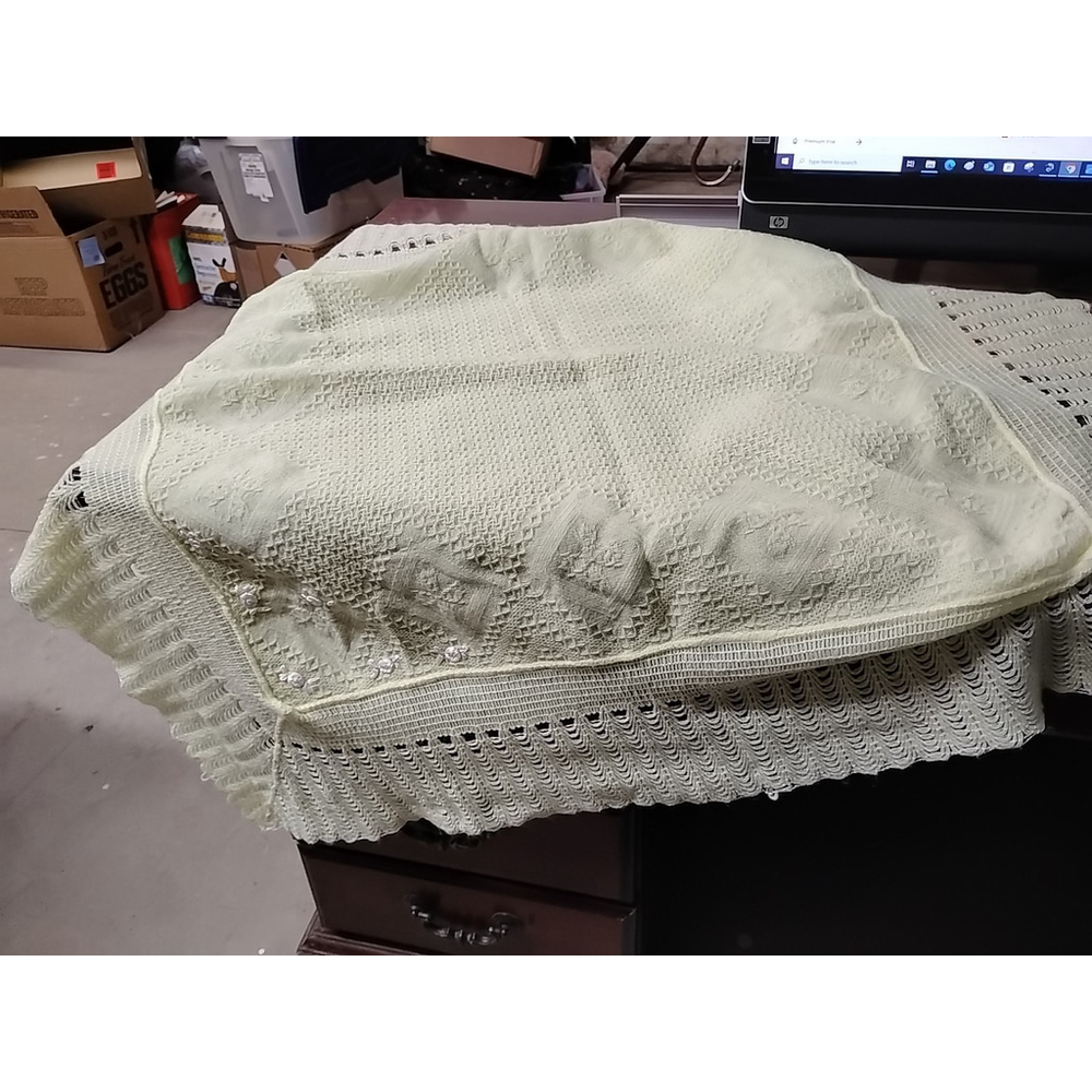 50's Vintage Cradle Knit Baby Blanket Yellow Crochet Knit 40x40”